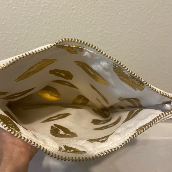 You Can’t Handle All This Sparkle White Clutch with Tassel Makeup Cosmetic Bag - Picture 3 of 3